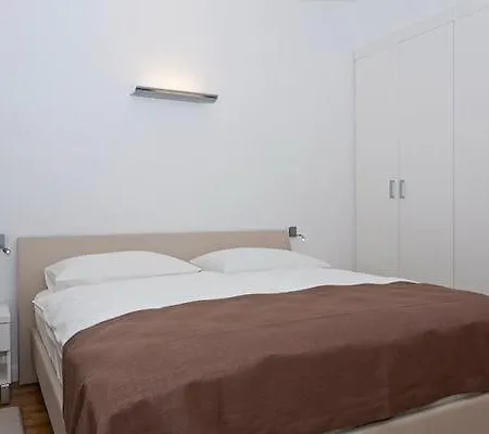 Designvilla Mit Dachterrasse Und Panoramablick Ferienhaus