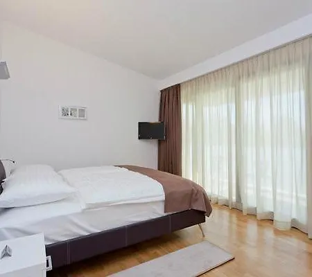 Designvilla Mit Dachterrasse Und Panoramablick Ferienhaus *